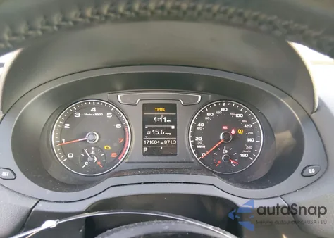 2018 Audi Q3 2.0T Premium/2.0T Sport Premium z USA, uszkodzony, nr VIN WA1ECCFS9JR024487